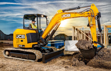 Inchiriere miniexcavator JCB